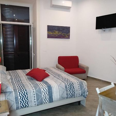 B&B Da Ary Colorful Rooms Napoli Ngoại thất bức ảnh